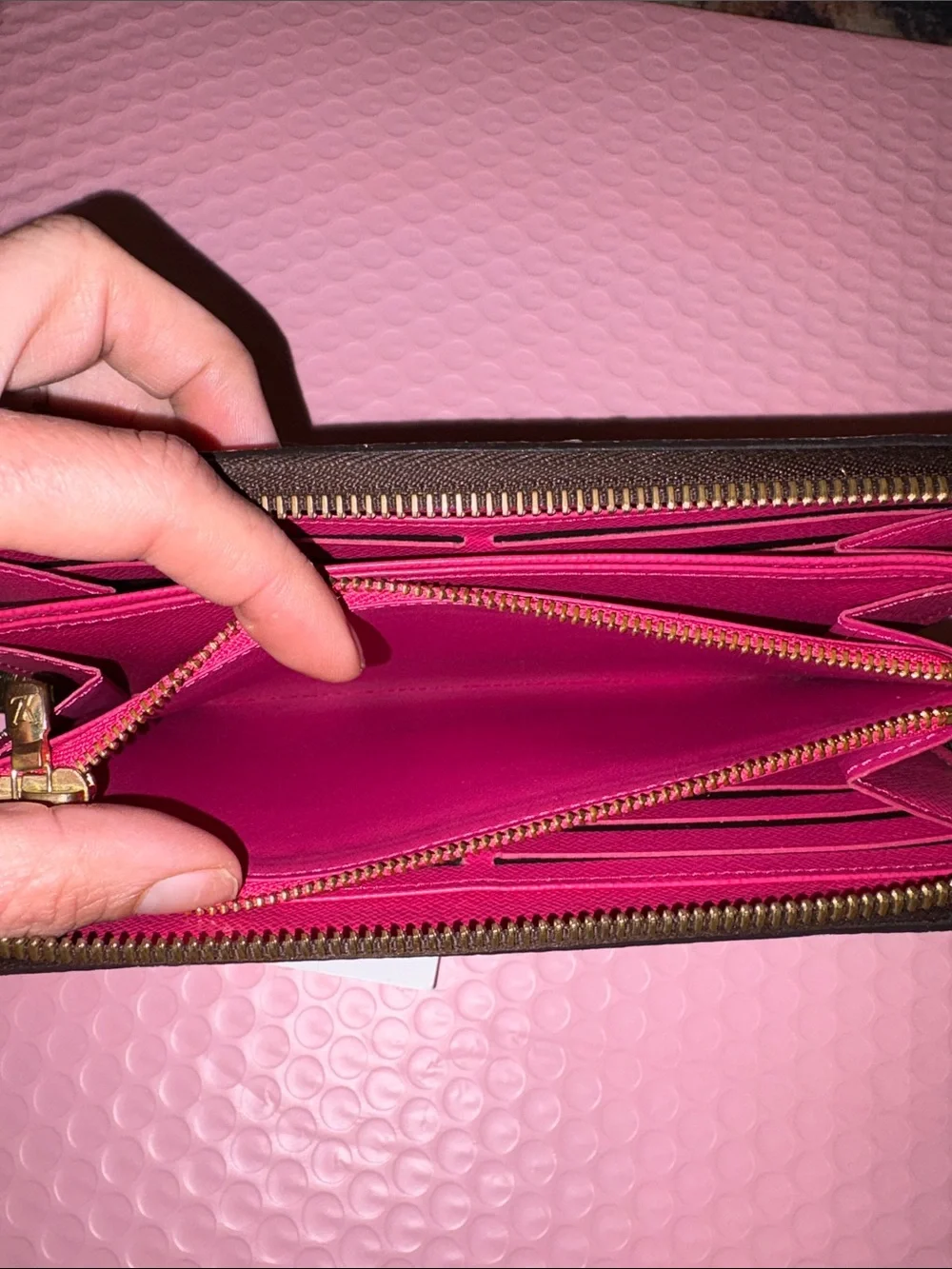 Louis vuitton Love Lock zip continental large wallet! - Picture 4 of 7